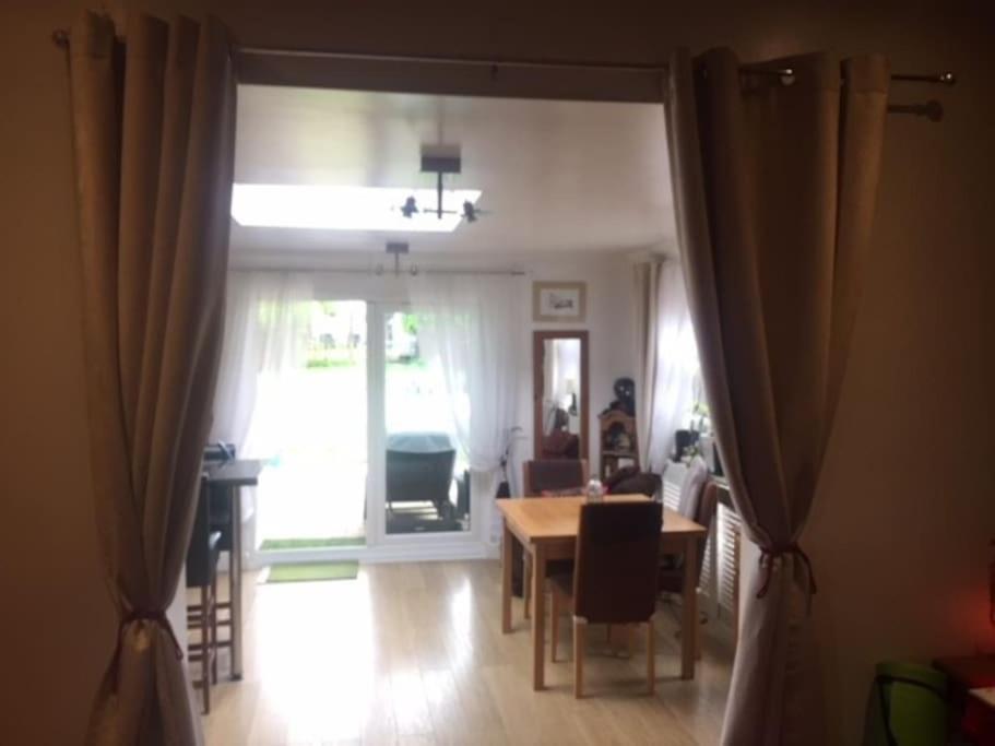 Modern Bungalow With Private Swimming Pool Maidenhead Dış mekan fotoğraf